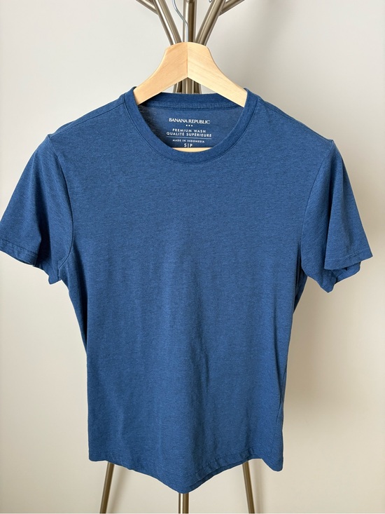 Banana Republic Other - Banana Republic Men's Crew Neck T-Shirt — Blue